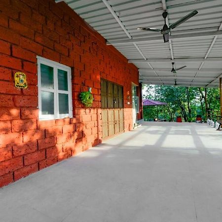 Lobville Homestay Karjat Ngoại thất bức ảnh
