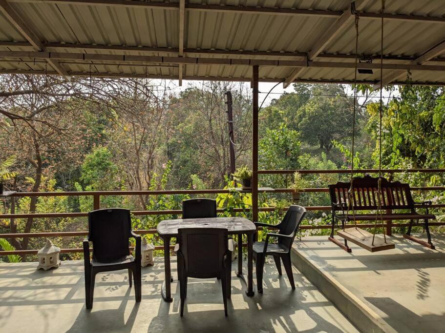 Lobville Homestay Karjat Ngoại thất bức ảnh