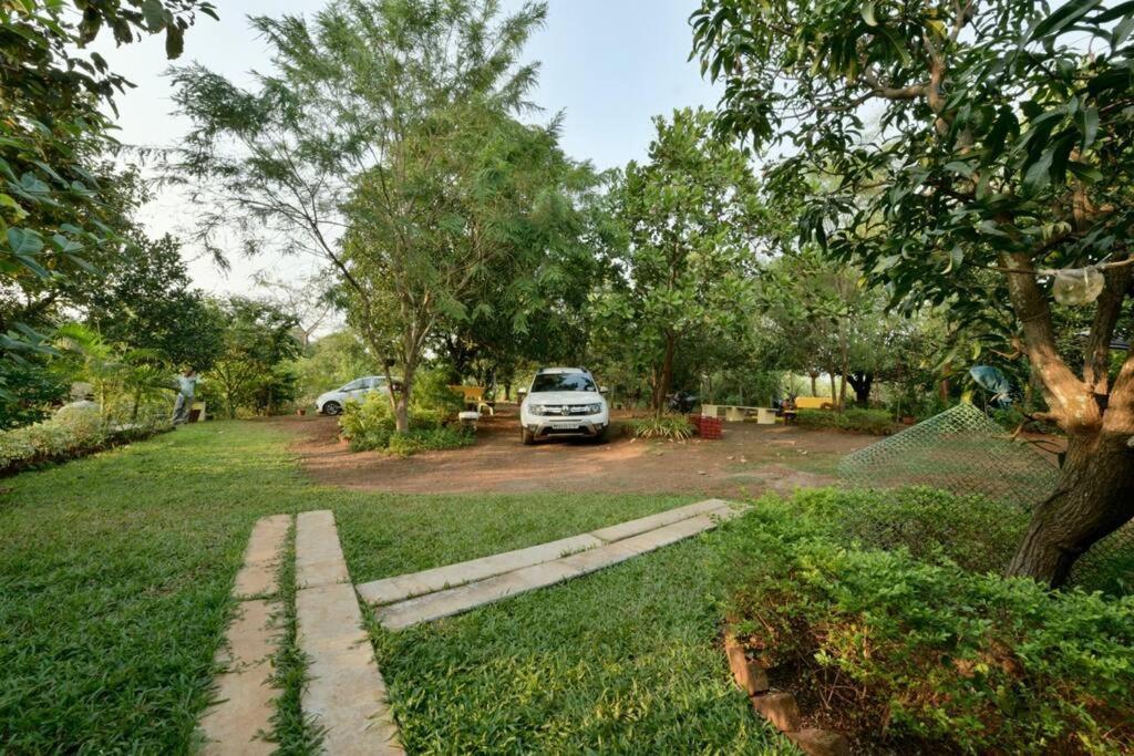 Lobville Homestay Karjat Ngoại thất bức ảnh