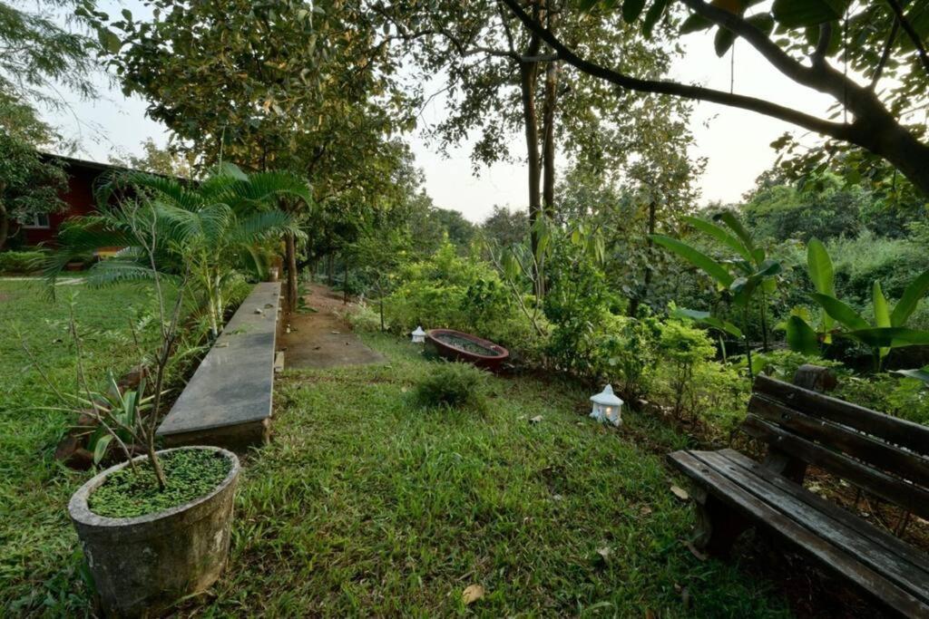 Lobville Homestay Karjat Ngoại thất bức ảnh