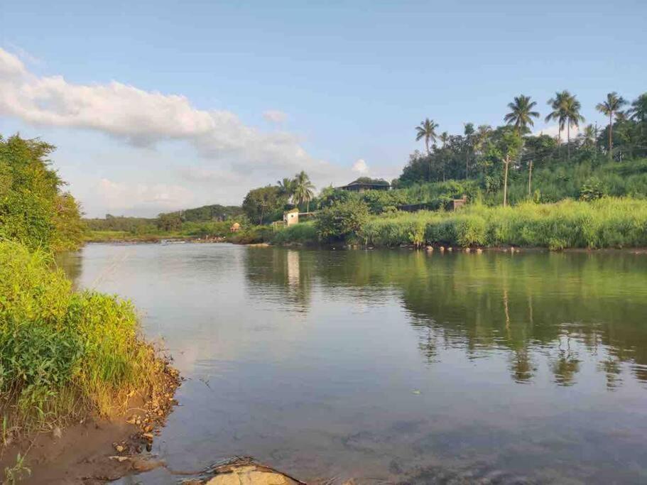 Lobville Homestay Karjat Ngoại thất bức ảnh